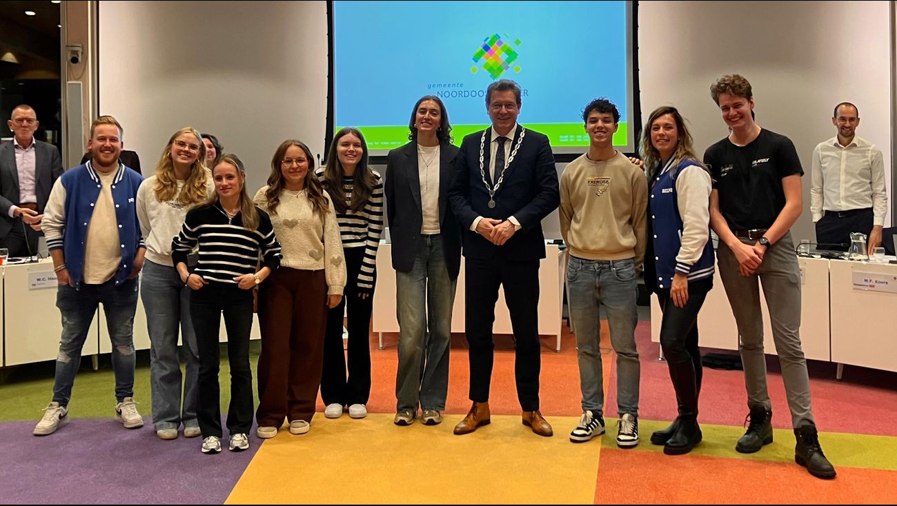 Nieuws - Jongeren beslissen mee in Noordoostpolder: jongerenraad geïnstalleerd